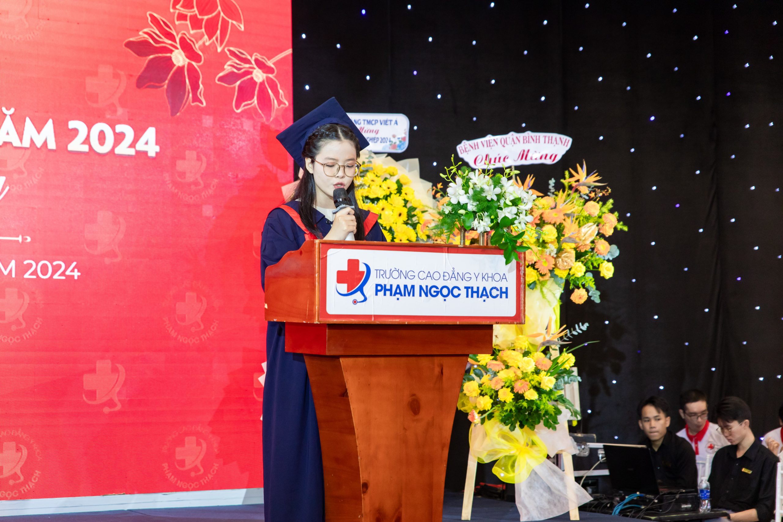 Bạn Hoàng Thị Phương Anh - Thủ khoa ngành Vx88 link truy cập bày tỏ lòng biết ơn sâu sắc tới Ban lãnh đạo nhà trường Bạn Hoàng Thị Phương Anh - Thủ khoa ngành Vx88 link truy cập bày tỏ lòng biết ơn sâu sắc tới Ban lãnh đạo nhà trường