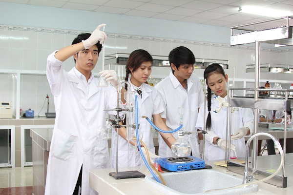 Chương trình thực hành kết hợp chặt chẽ cùng những bài học trên giảng đường chính là điểm mạnh của VX88 Esball - Top nhà cái uy tín Việt Nam 2025