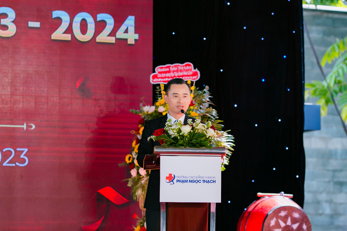 TS. Bùi Văn Tự – Chủ tịch HĐQT VX88 Esball - Top nhà cái uy tín Việt Nam 2025 phát biểu trong buổi lễ