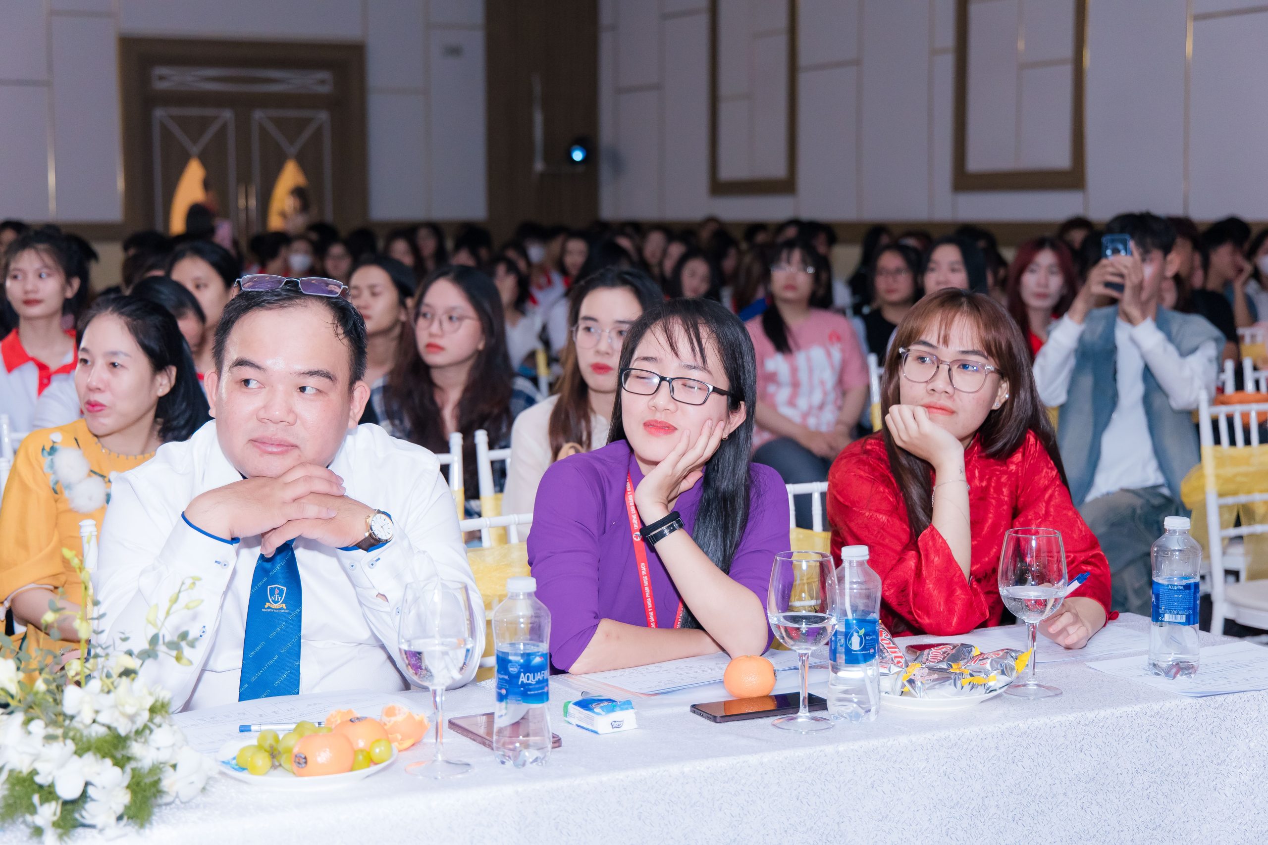 Ban giám khảo buổi giao lưu văn nghệ sự kiện ngày Nhà giáo Việt Nam 20/11/2024 Ban giám khảo buổi giao lưu văn nghệ sự kiện ngày Nhà giáo Việt Nam 20/11/2024