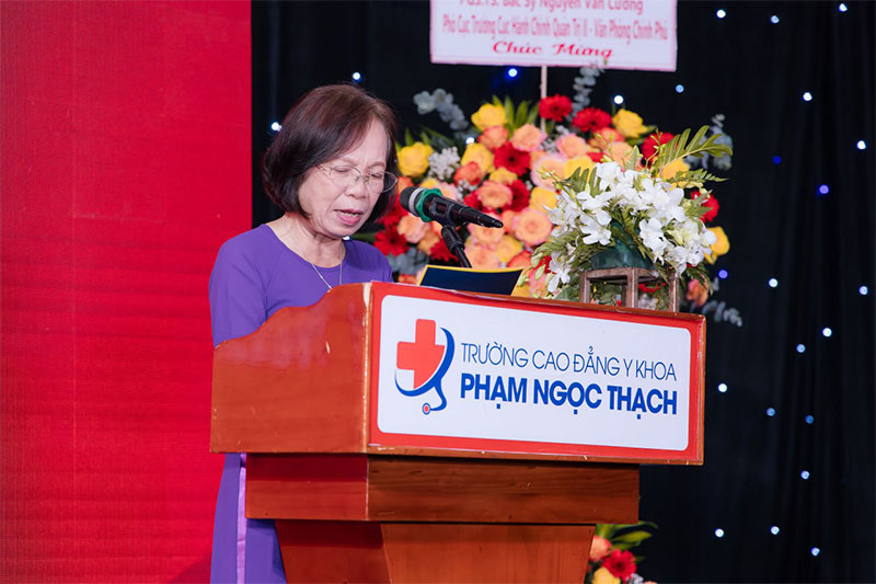 PGS. TS. Phạm Thị Lý – Hiệu trưởng VX88 Esball - Top nhà cái uy tín Việt Nam 2025 phát biểu tại Lễ khai giảng năm học 2024 – 2025