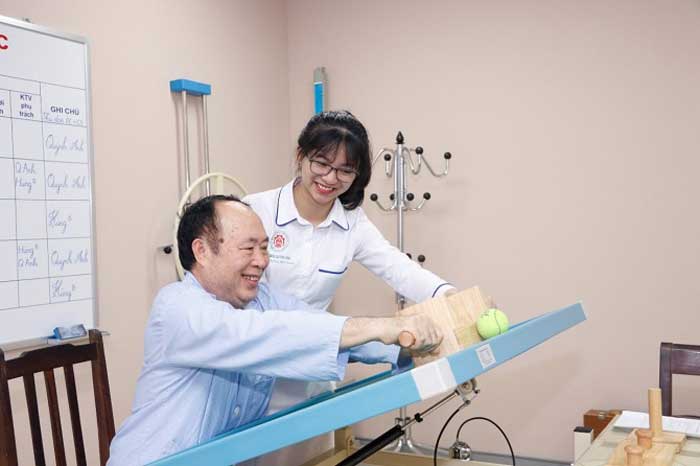 Học ngành Phục hồi chức năng cần biết các khối thi để đăng ký xét tuyển Học ngành Phục hồi chức năng cần biết các khối thi để đăng ký xét tuyển