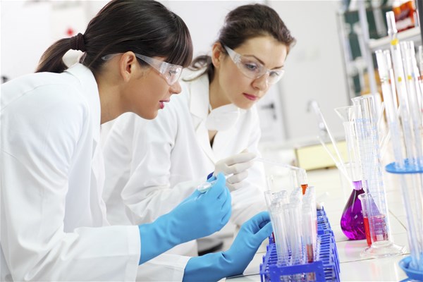 Tình hình tuyển dụng nhân sự ngành Dược 2025 