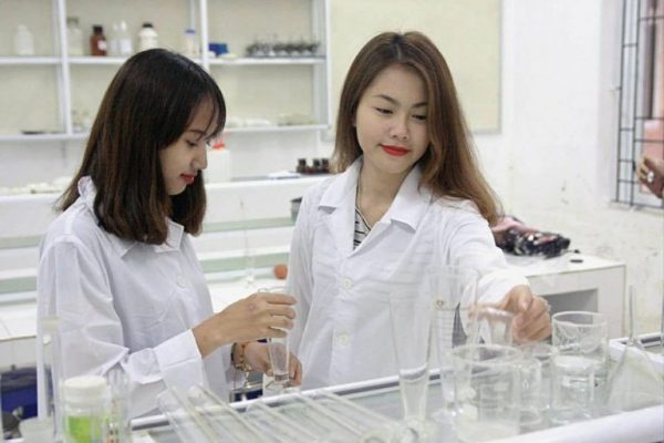 Những khó khăn khi học ngành Dược 